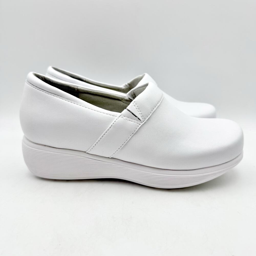 SoftWalk Womens Meredith Sport Clogs US 6 Wide EU 36.5 White Leather EUC